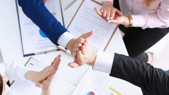 社員10名で年商37億円の理由とは？ダイセイワールドの少数精鋭経営と一人ひとりの裁量のリアル