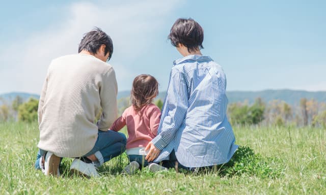 【ファミリーデー密着】家族に誇れる仕事ってこういうこと。レザーアートの職場文化と“組織で技術を守る”という生き方