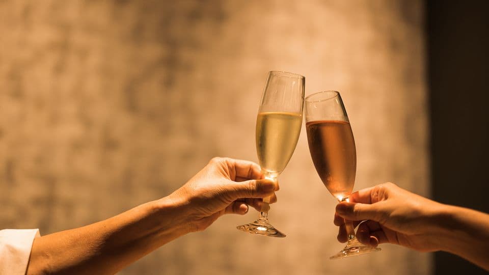 「ただの居酒屋バイトじゃない」記念日・サプライズ担当スタッフの仕事に密着！“感情を売る”おもてなしの裏側