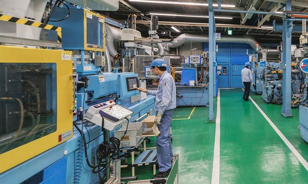 【製造職】約5,000種類のゴム製品を生み出す「工場力・現場力」の仕事と1日の流れ