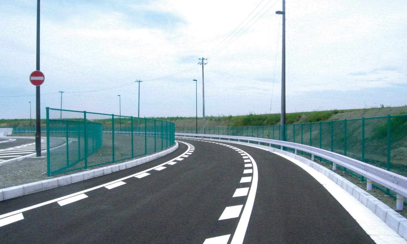 【仕事のリアル】高速道路からインテリアまで──ひし形金網が支える“安心・安全とワクワク”の現場を1日追いかけてみた