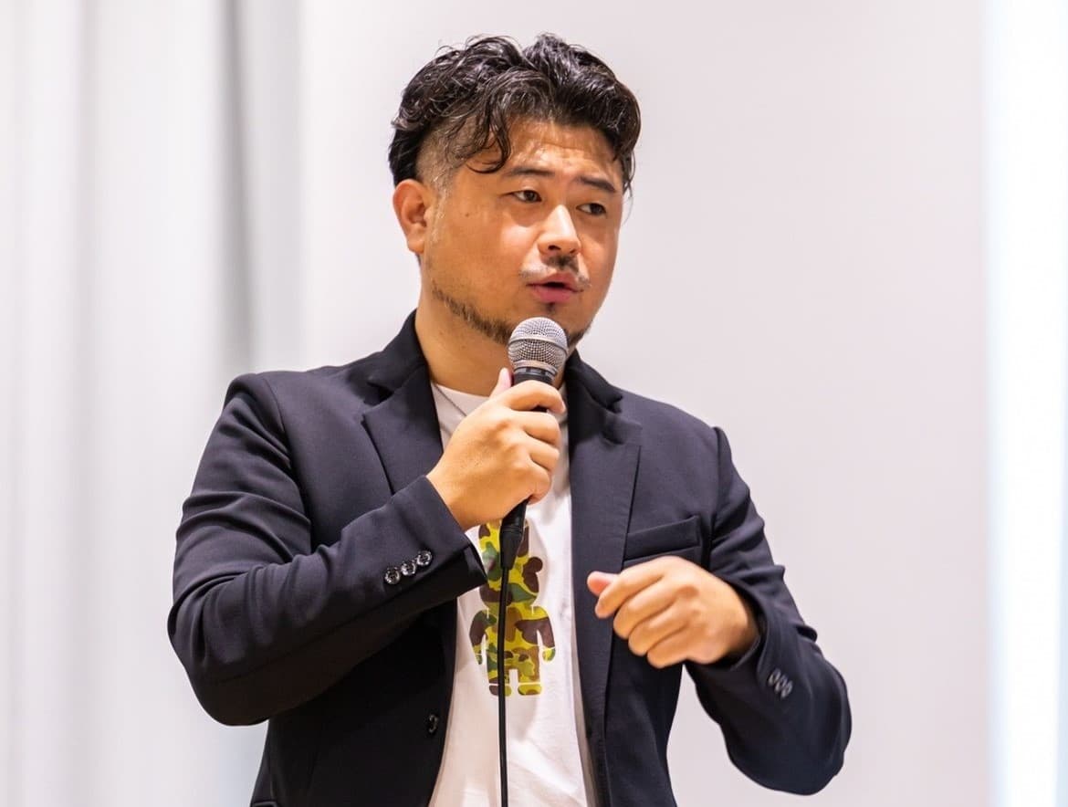 日本一の打ち上げ数4万5000発の夢洲超花火と800機ドローンの競演。 一大スペクタクルをプロデュース