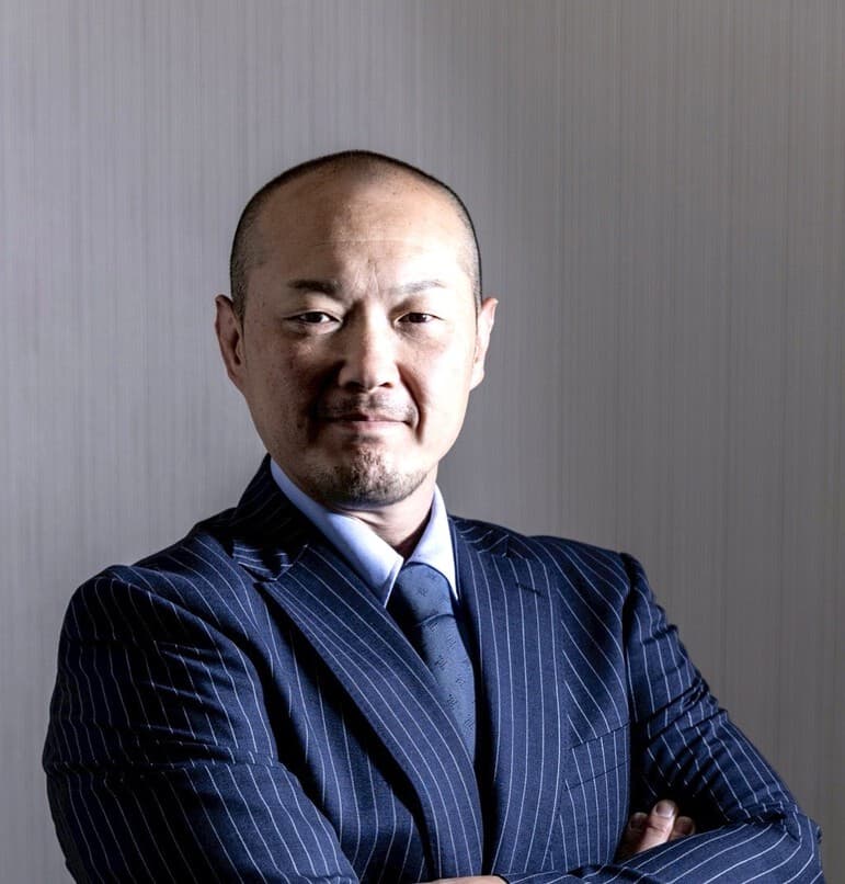 どん底から這い上がった柔道家社長が描く、介護とグランピングの融合
