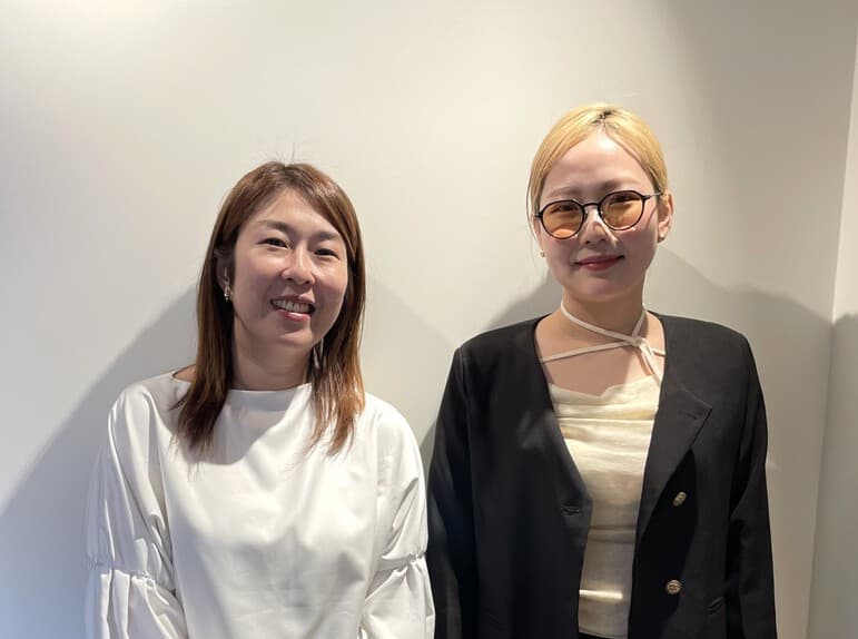 大人のためのペン教室。二人の女性が紡ぐ信頼と挑戦のストーリー