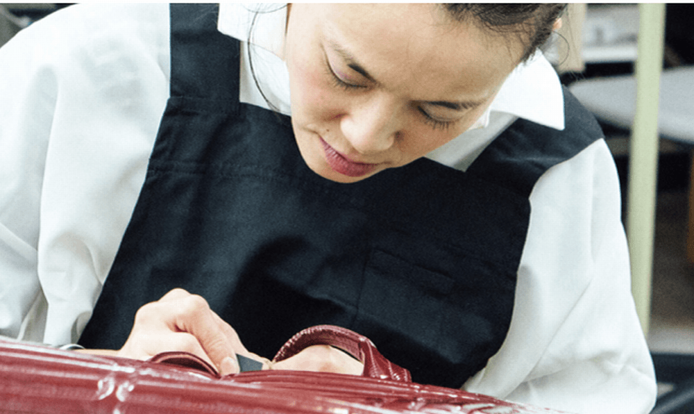 安定かやりがいかで迷う25〜35歳へ。レザーアートの「職人×安定経営」という働き方