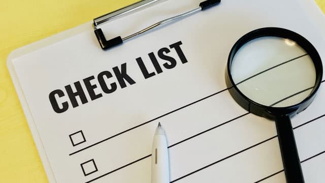 大阪発・革製品リペアのトップ集団に学ぶ『安定して成長できる会社』の見分け方